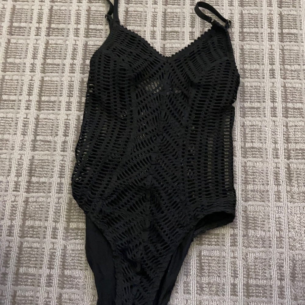 ROBIN PICCONE MESH ONE PIECE BATHING SUIT kids size 6